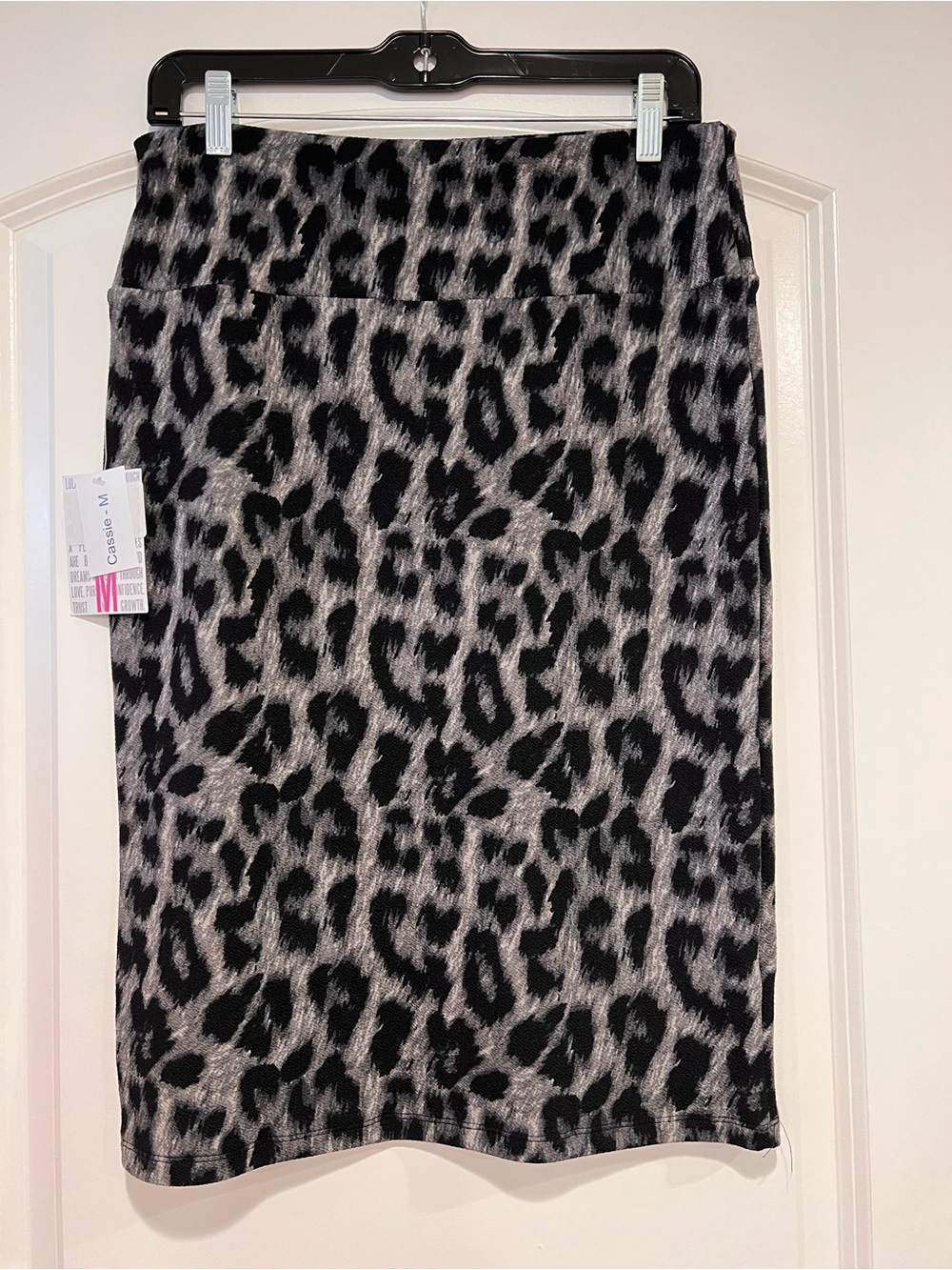 LuLaRoe Medium Leopard Print Cassie Skirt